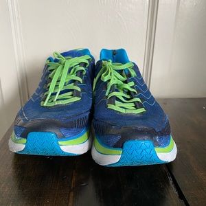 Hoka Clifton 4